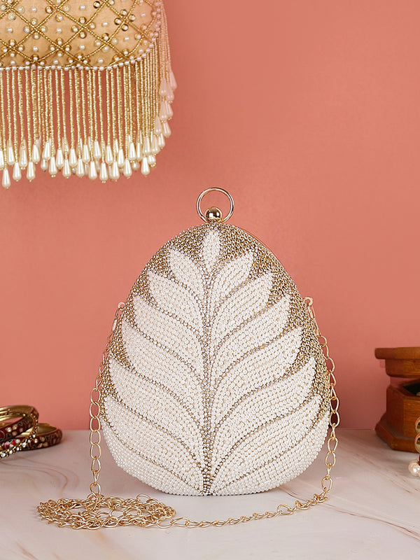 Almond-Shaped White Pearl Clutch